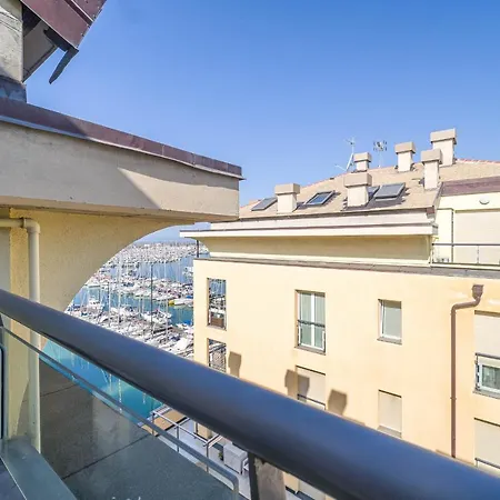Marina Di Sestri Wonderful Penthouse Apartment
